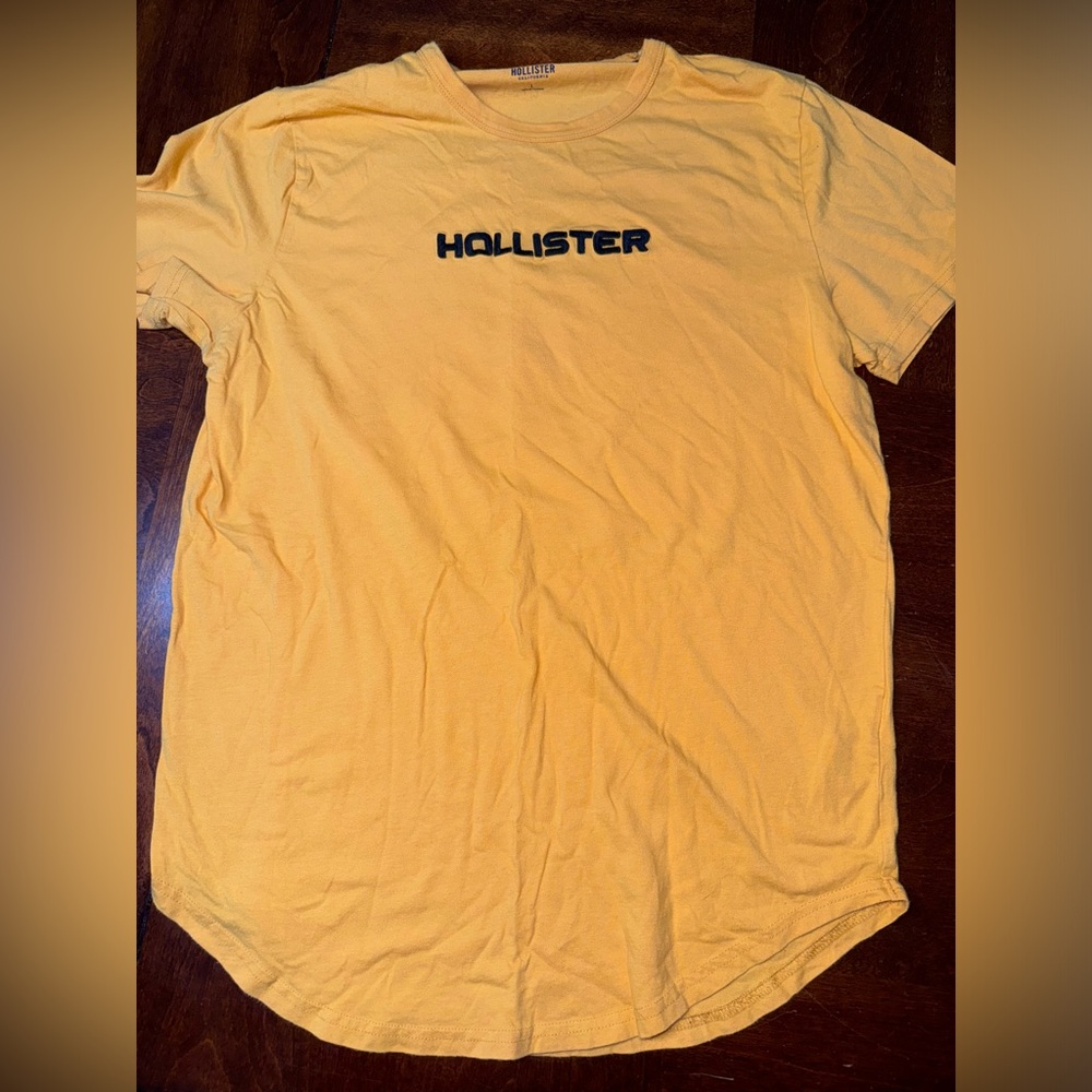Mens Hollister Yellow Graphic T-Shirt - Size L